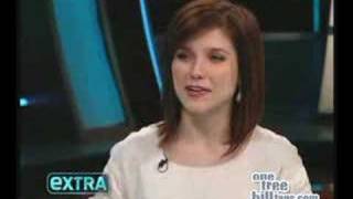 Sophia Bush on Extra