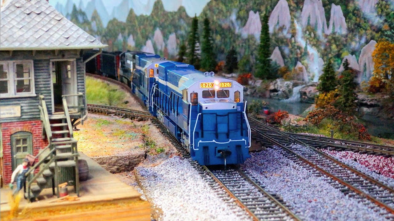 Coal Trains in HO Scale with Realistic Coal Loads