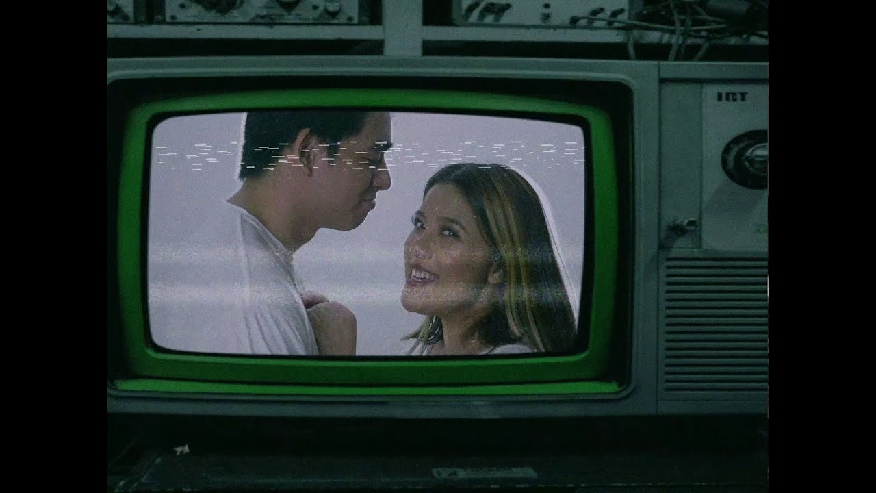 Keiko Necesario Right Next To You Official Lyric Video Youtube