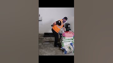 How to Move 25kg Bags from a Pallet - Manual Handling