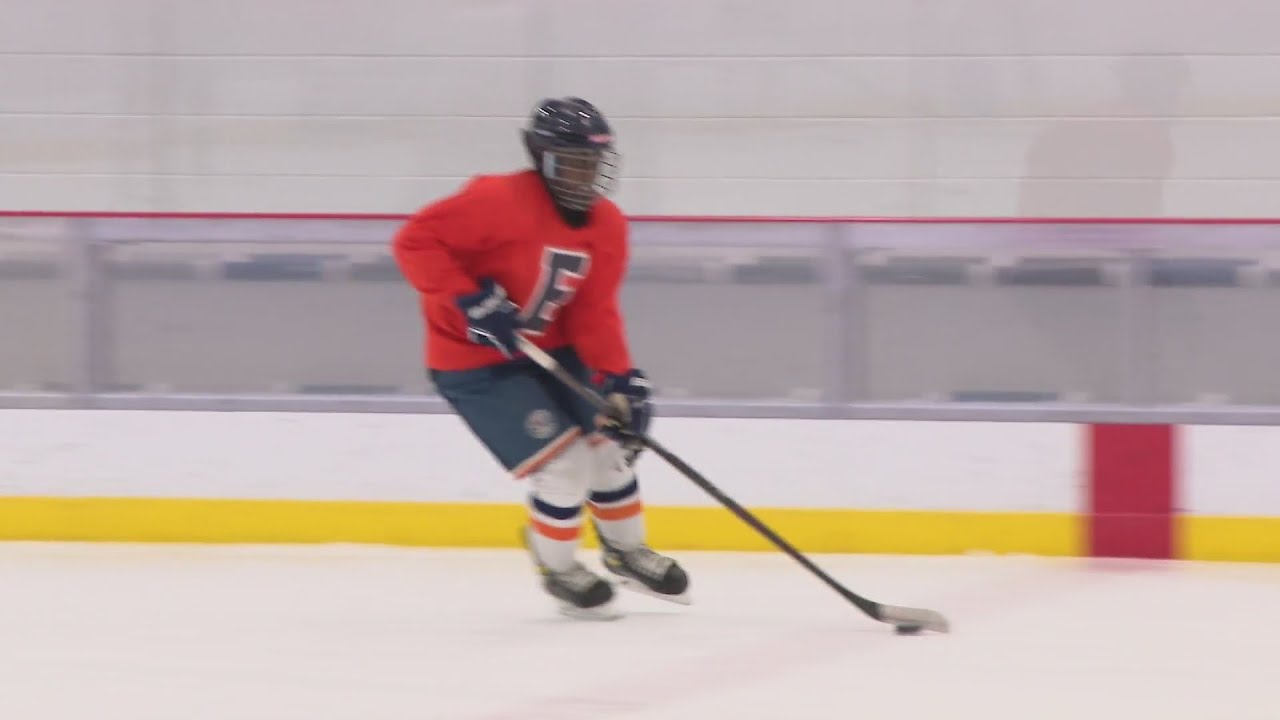 Ari Sushinski Is First Black Girl Ever To Make Boys' Varsity Hockey Team In Evanston