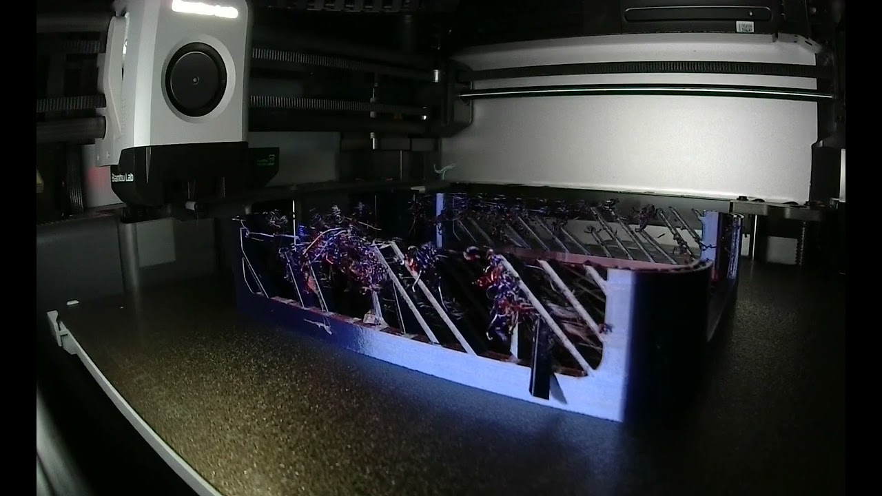 Bambu Lab X1 Carbon - Failed print of some kind of stackable shelf