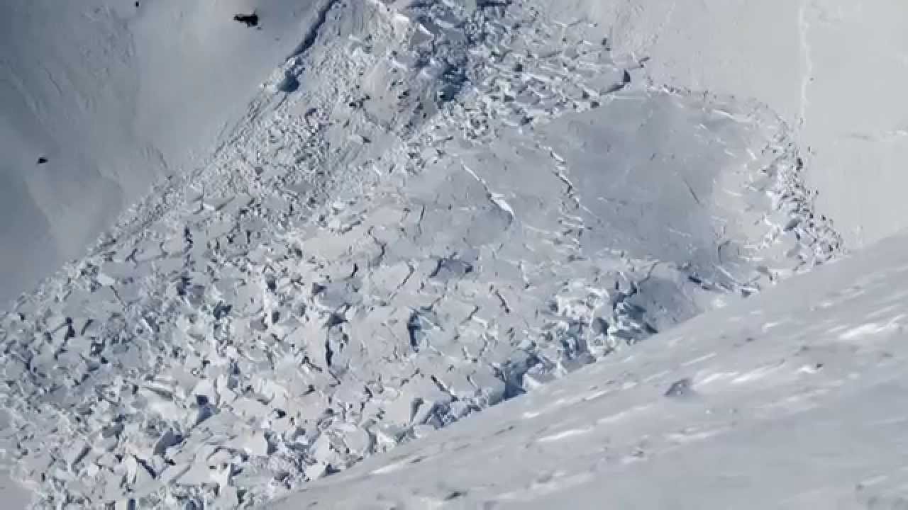 Snøskred nordøst for Turtagrø - ved nedkjøring fra Steindalsnosi via Steindalen