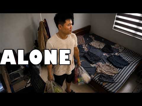 33 Years Old Low income Living ALONE in Vietnam