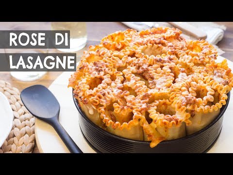 Rose di Lasagne al Ragù di Salsiccia | Ricetta Facile per le Feste e per il Natale | 55Winston55
