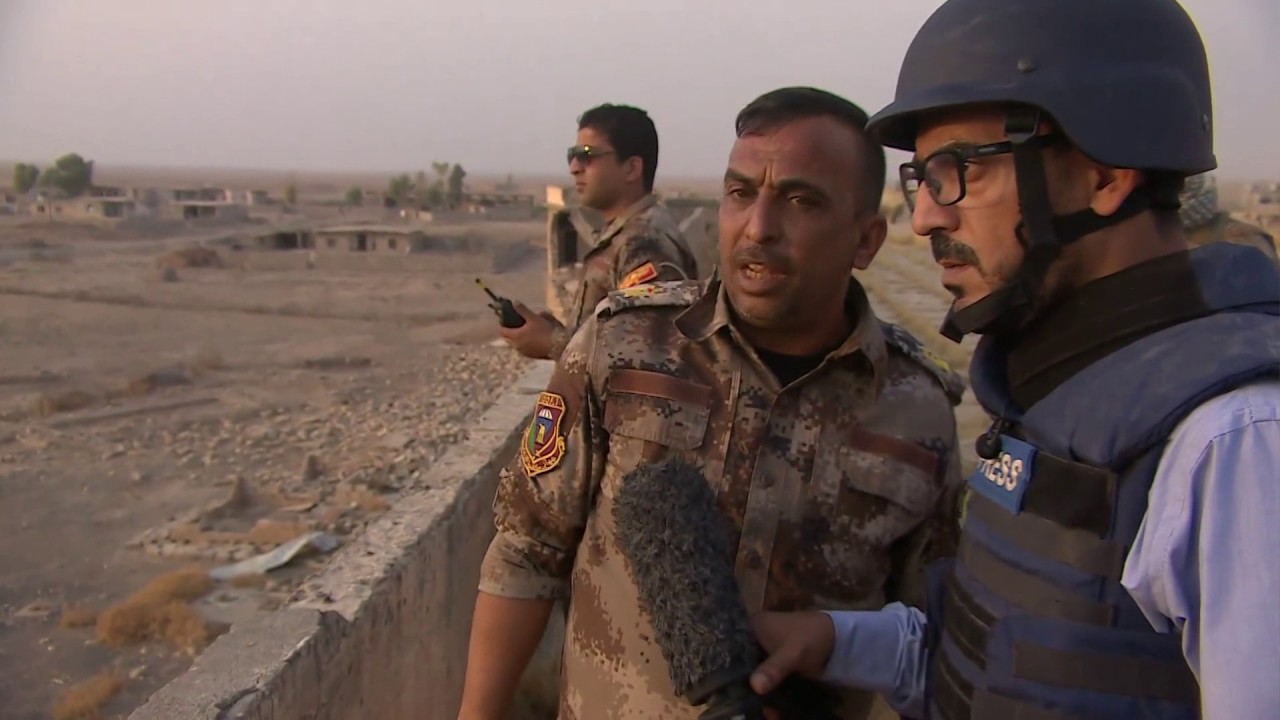 تقرير حصري لبي بي سي من على بعد اقل من اربعة كيلومترات من مدينة الموصل