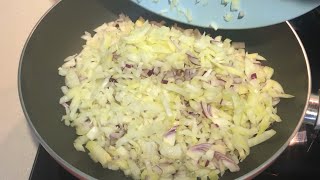 Yi̇yenler Tadina Doyamadi Si̇zde Bu Şeki̇lde Yapin Soğanli Mantar Sote Nasil Yapilir