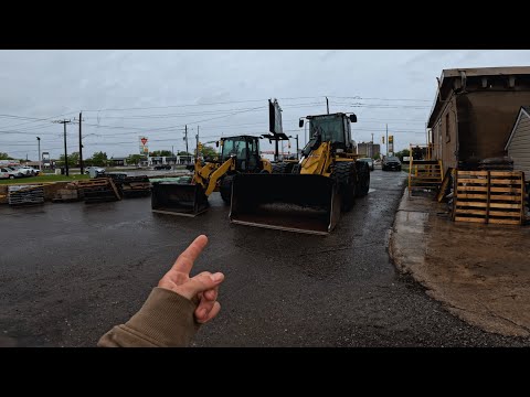 I Was Not Ready For This Busy Long Weekend Shift... - Caterpillar 930H POV!