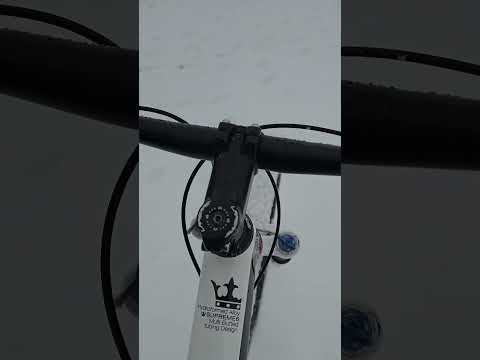 ՁՅՈՒՆ ՁՄԵՌ ՎԵԼՈ 