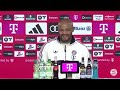 Wortkarger "Getränkeverkäufer" Olise? Eberl: "Lieber dreimal Spieler des Spiels" | SID