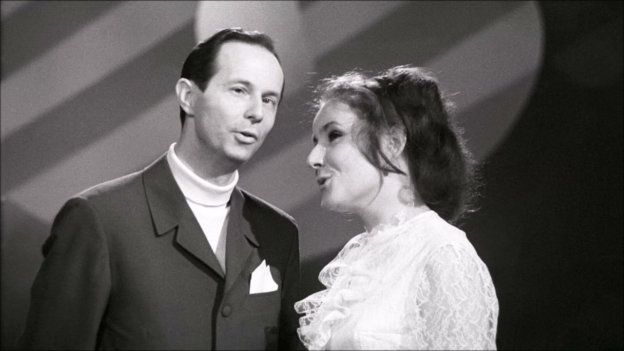 Kalju Terasmaa ja Helgi Sallo - Meie pulmapäev / Young Lovers / Prometida