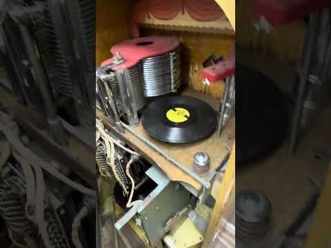 Vintage 78rpm Jukebox!!