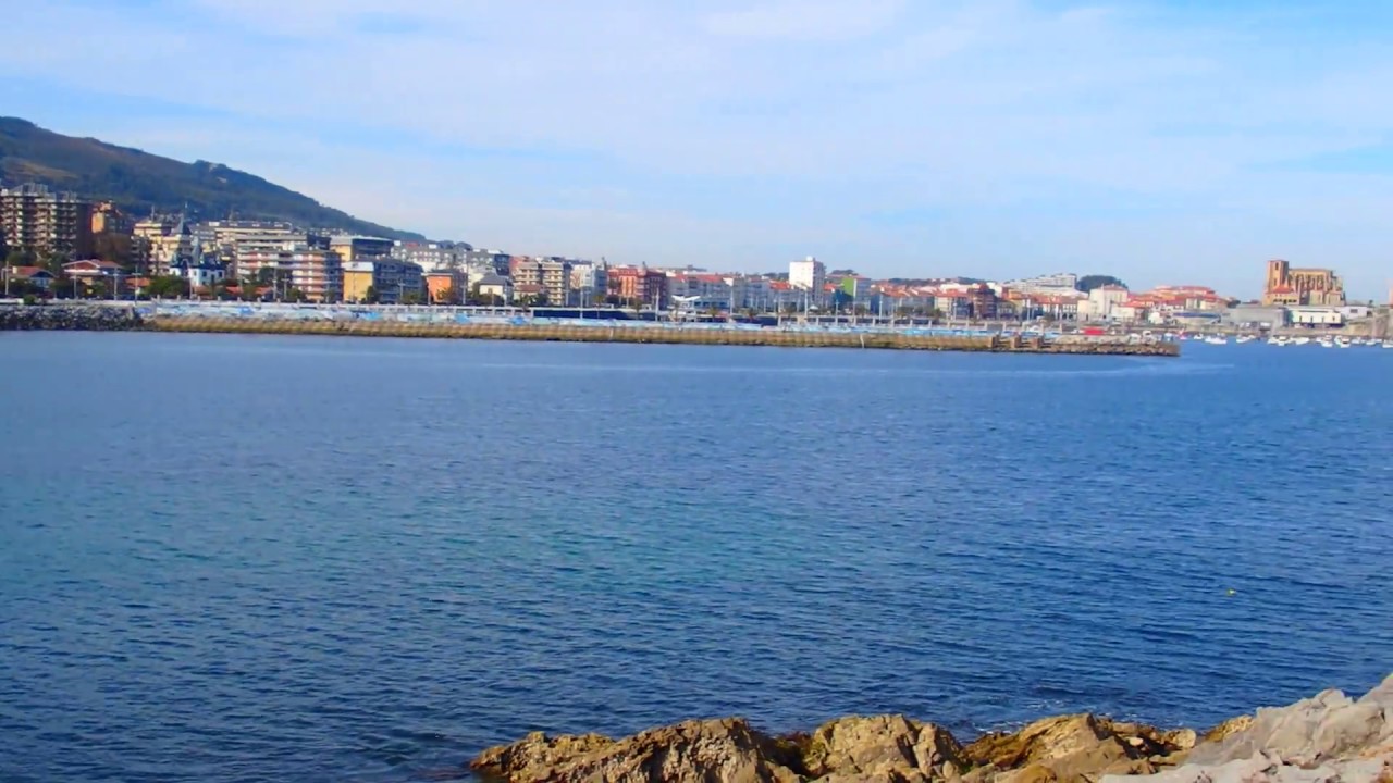 CASTRO-URDIALES DESDE LA PUNTA COTOLINO (CANTABRIA)