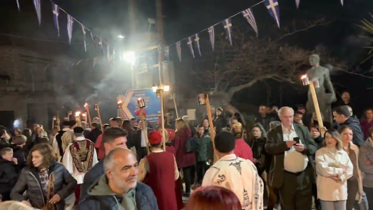 Οι εντυπωσιακές Λαμπαδηφορίες στο Σιδηρόκαστρο Τριφυλίας: Αναβίωσαν ιστορικές στιγμές!