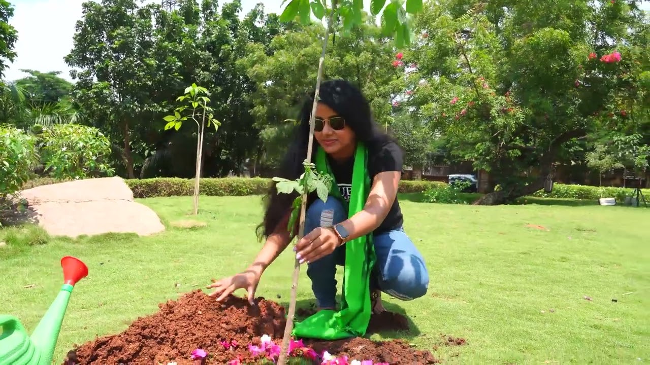 Actress Sumaya Reddy Participated in Green India Challenge Plantation | GIC | 4 Sides Studios