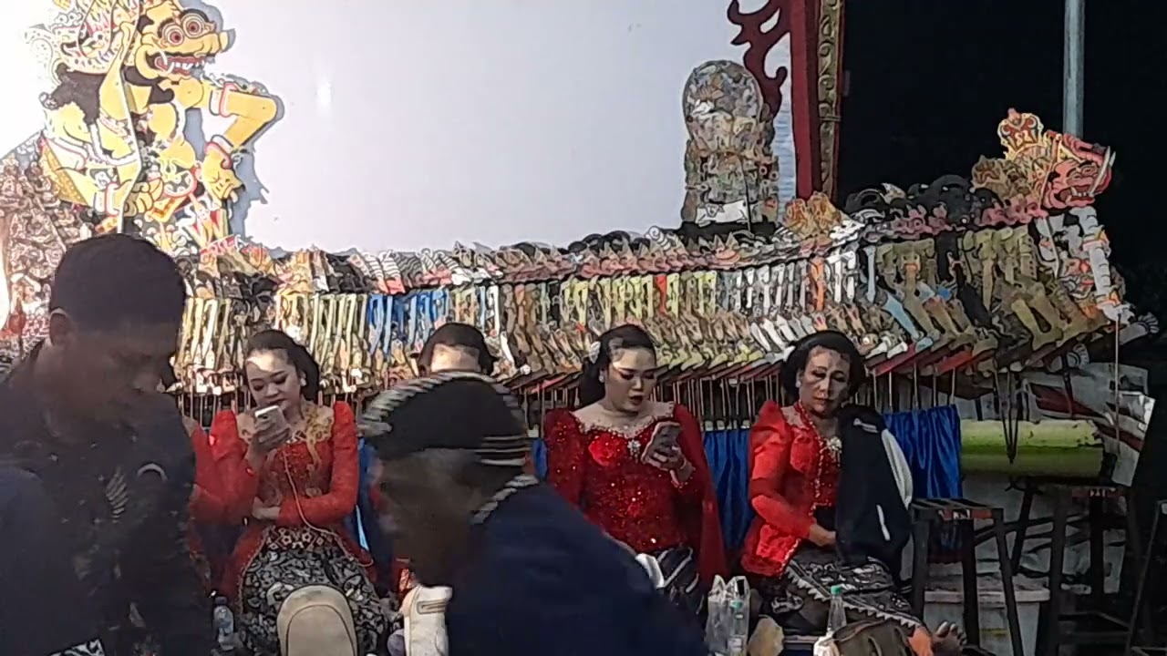 Seni: Pagelaran wayang kulit Ki Teguh Sutrisno,.... Lakon Gundowijoyo Jumeneng Pandito (part 3)