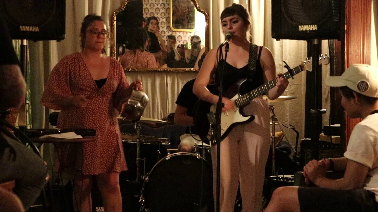 March by Flo Petite @ Cafe 