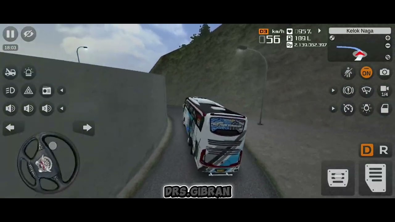 Truck crash while trying a new route on the steep Kelok Naga road,ended up changing vehicles 3 times