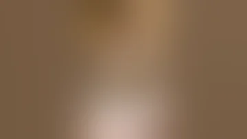 أنجي خوري بدون ملابس داخليه 