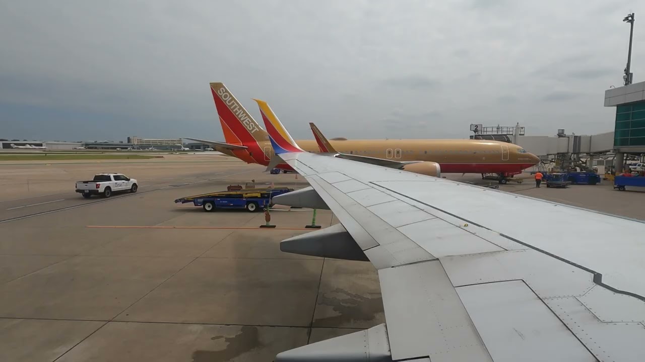 Southwest Airlines 737-800 N8547V DAL to HOU WN25