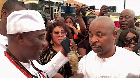 Mc Oluomo Akinsansa & Lagos NURTW Exco pay homage to K1 D Ultimate Olori omo Oba Ijebuland