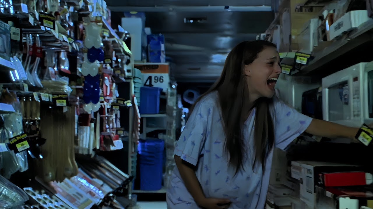 Adolescente dá à luz no chão do supermercado, após ter sido abandonada por seu namorado