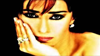 (Yıldız Tilbe)   (Aşk Laftan Anlamazki)