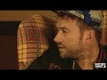 Capture de la vidéo Bobby Womack & Damon Albarn Interview On French Tv (Part 1)