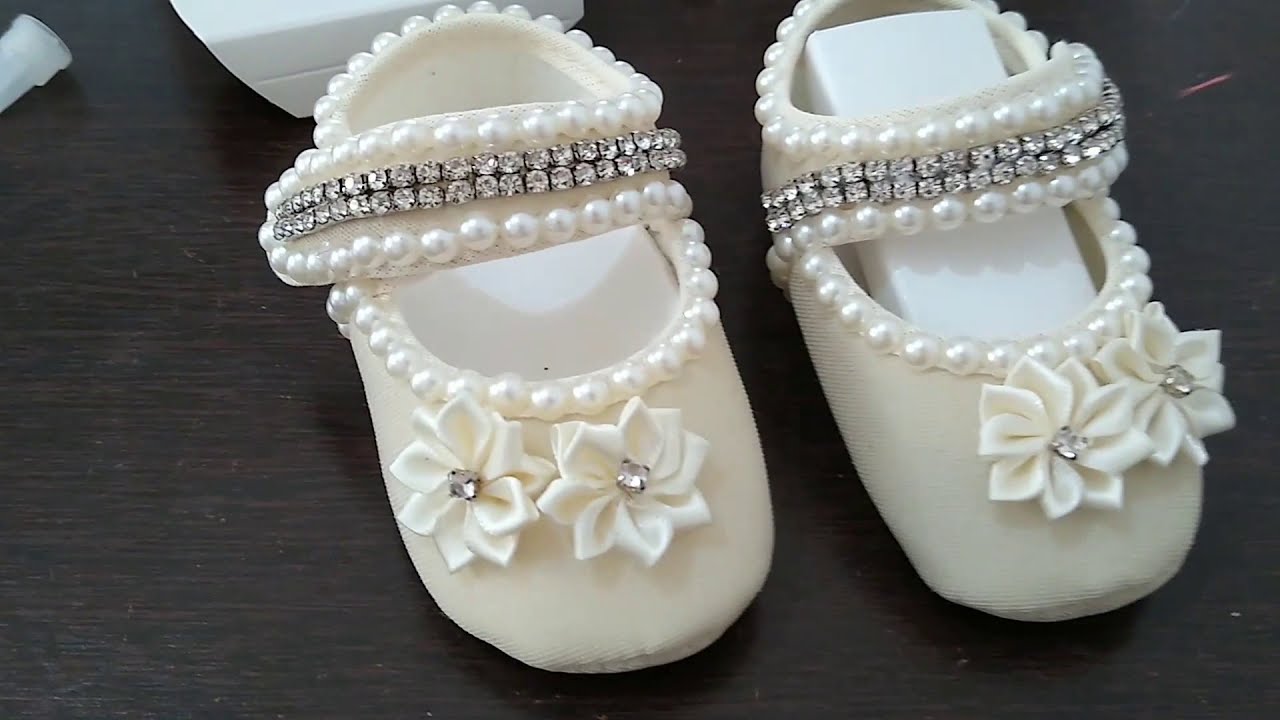 sapatinho de batizado com perola