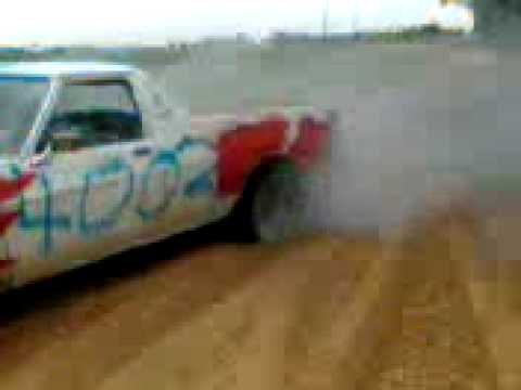 Dylan's HX ute smokin it!!!