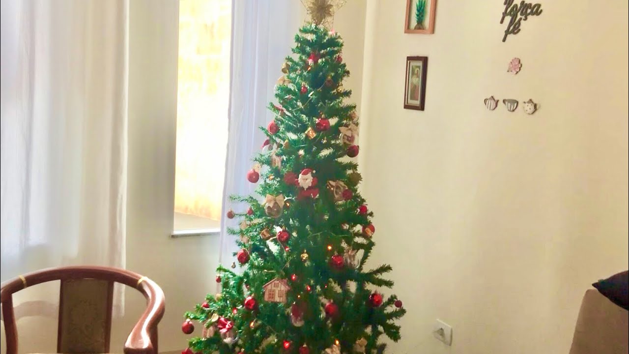 Árvore de Natal 1,80 com 500 galhos 