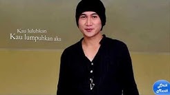 LIRIK LAGU ANJI - Wanita Terindah (lirik)  - Durasi: 4:26. 