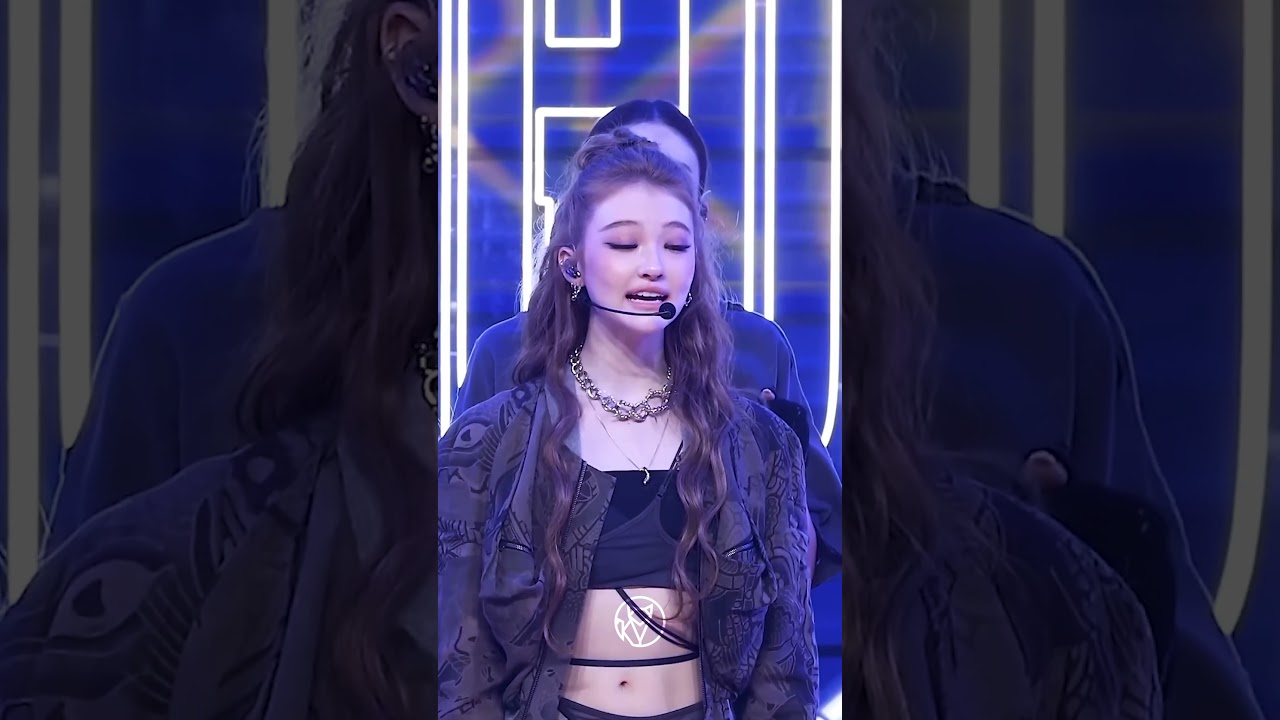 Fire on Stage, Cutie Off Stage; That’s Ella 😭💖 | MEOVV behind the stage