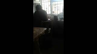 Oltu Taşının Işleyen Temel Usta Ve Ekibi