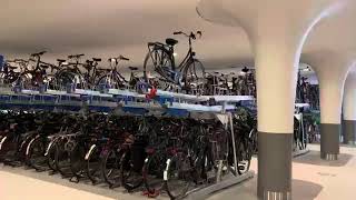 Parkiran Sepeda Bawah Air@Amsterdam
