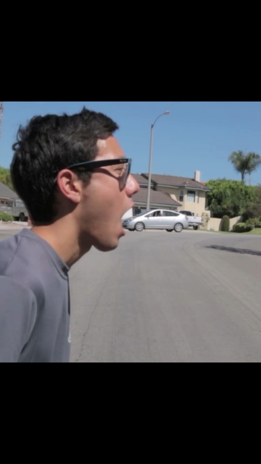 Eating cars MAGIC TRICK ?