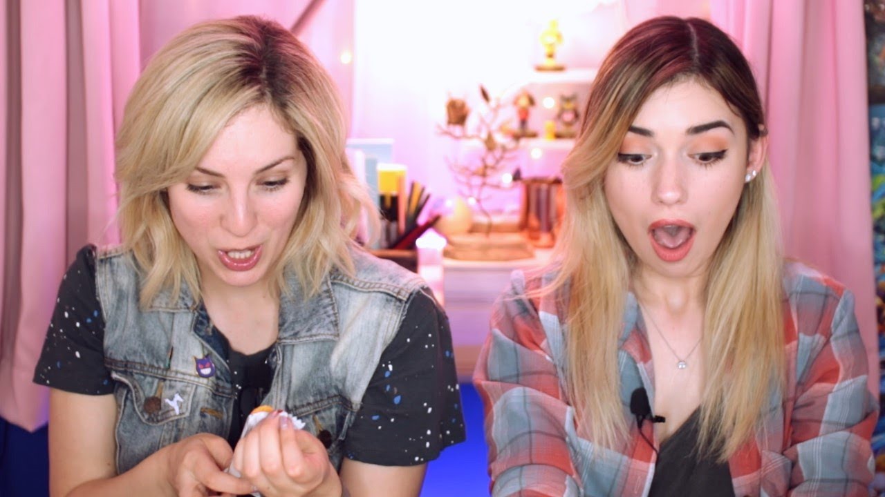 TRYING JAPANESE SNACKS WITH STRAWBURRY17