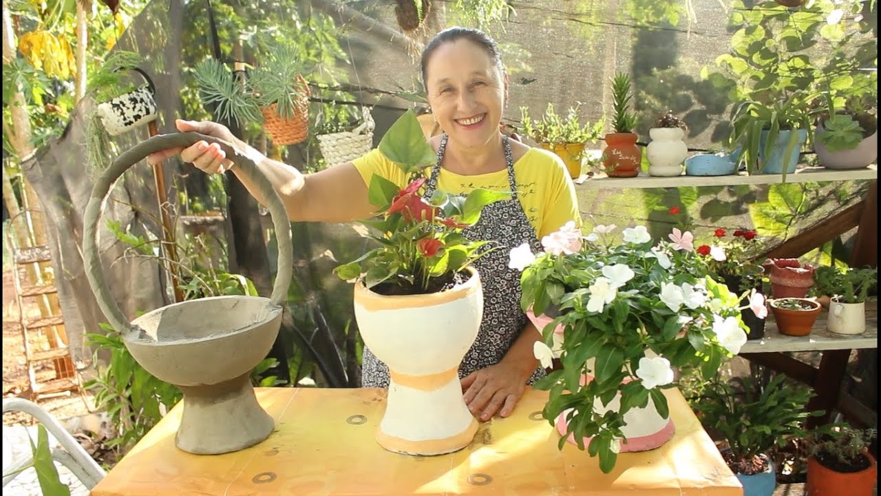 ESTE VASO DE FLOR EM FORMA DE TAÇA FICOU LINDO DEMAIS