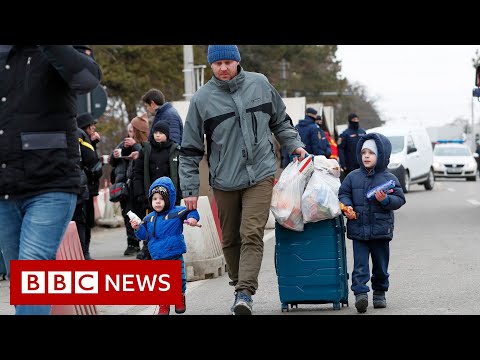 Ukrainian refugees rush to borders to flee Russias war- BBC News