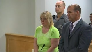Prison Worker Who Allegedly Aided Escaped Cons Goes to Court
