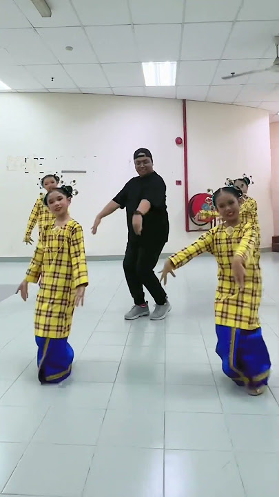 Joget Penghibur with the kids. #KOREOGRAFee