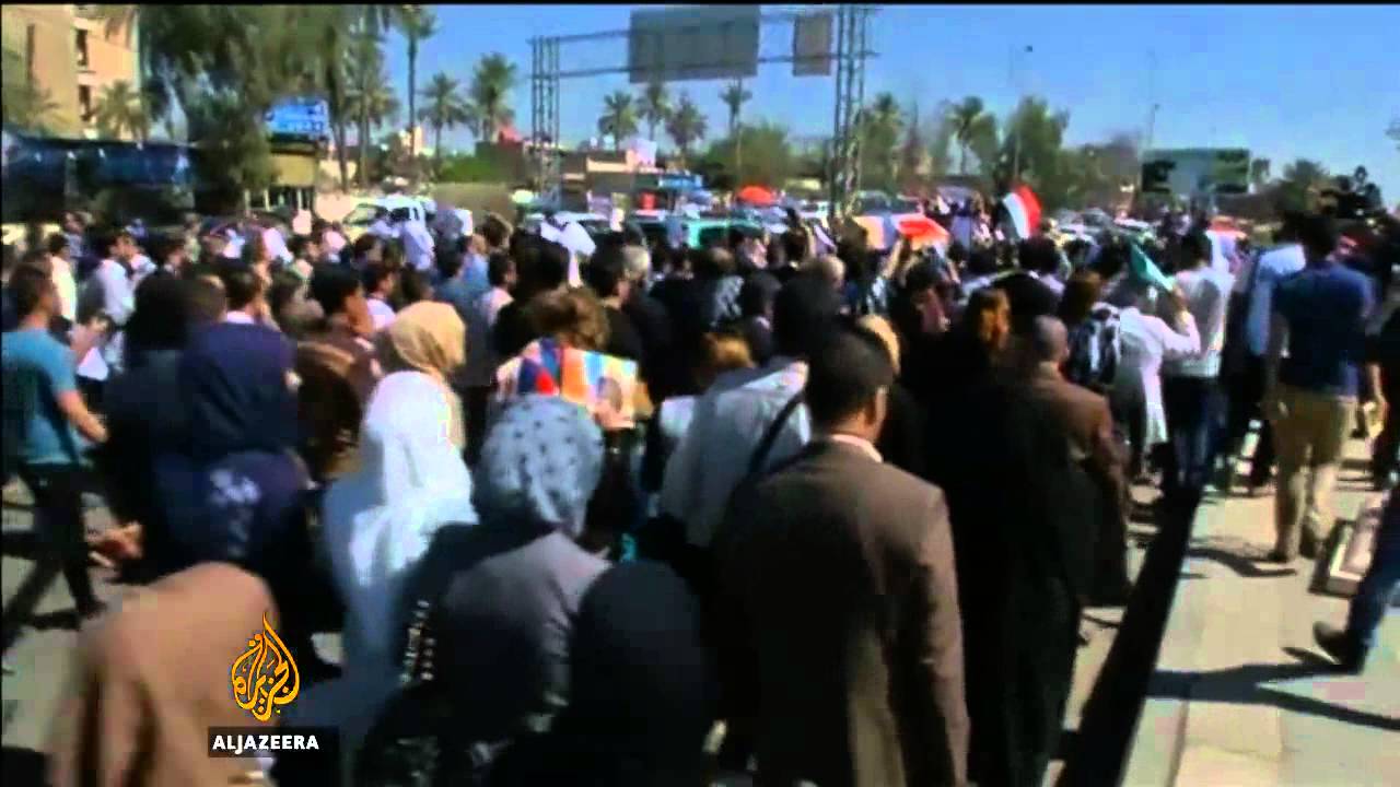 خرج الصحفيون العراقيون إلى الشوارع احتجاجاً على وفاة زميل لهم