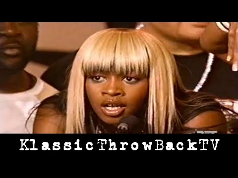 Remy Ma wins Best Female Hip Hop Artist Award (2005)