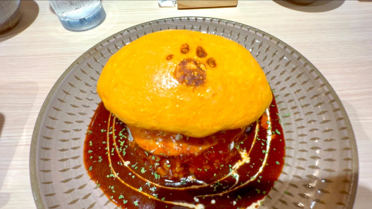 Тепаньяки-стиль омурайс с гамбургером! Как приготовить мягкий и тягучий омлет 🍳