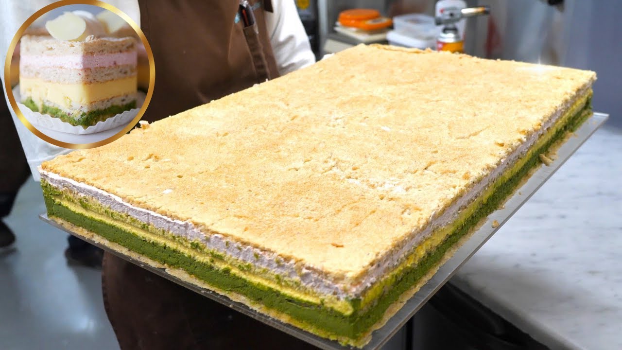 Красочные и красивые трехцветные гигантские торты, приготовленные искусными кондитерами