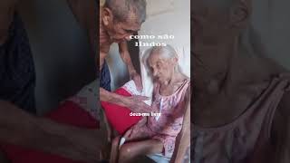 Marido Cuidando Da Esposa Ó