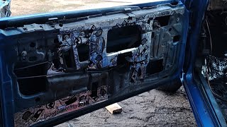 putting sound deadner on the doors of my 1984 buick regal