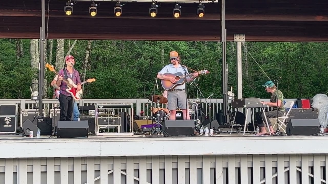 The Deslondes -- Consider Me auf YouTube ansehen The Deslondes -- Consider Me auf YouTube ansehen