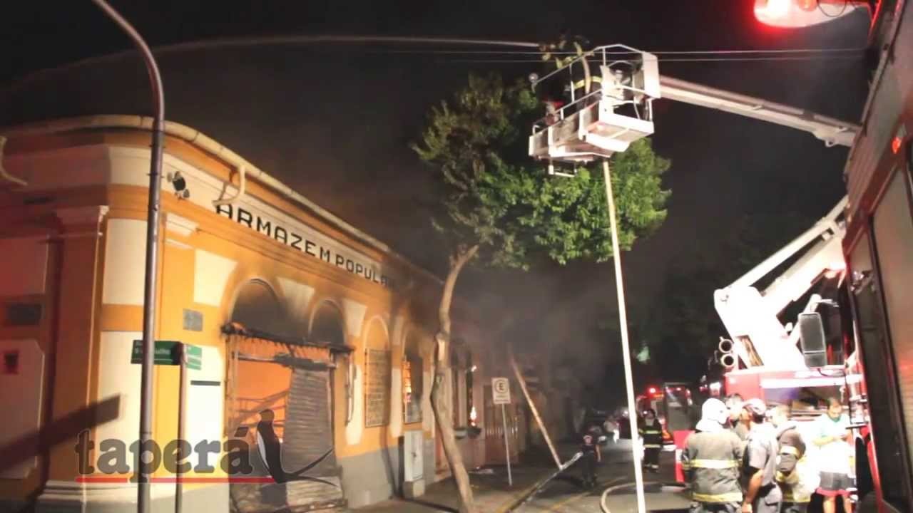 Incêndio destrói o Armazém Popular