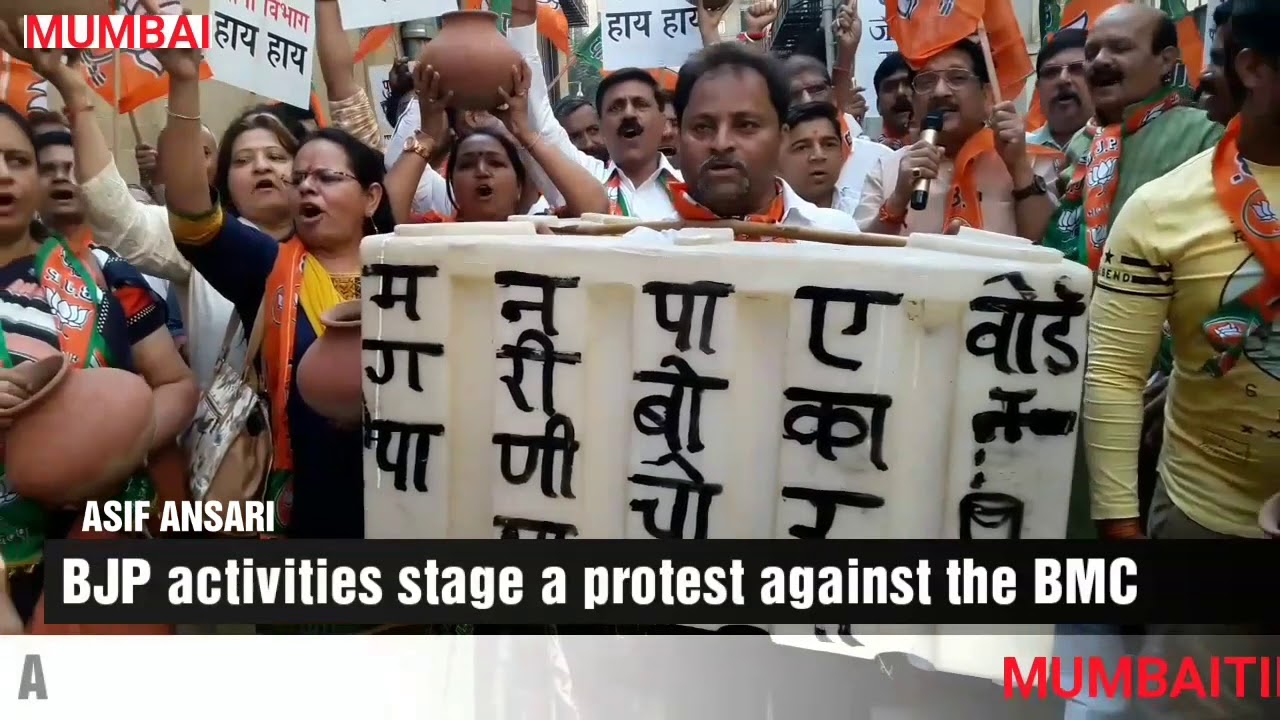 MUMBAITIMES: Bharatiya Janata Party (BJP) woman activists stage a protest against BMC Water Departme camera iphone 8 plus apk
